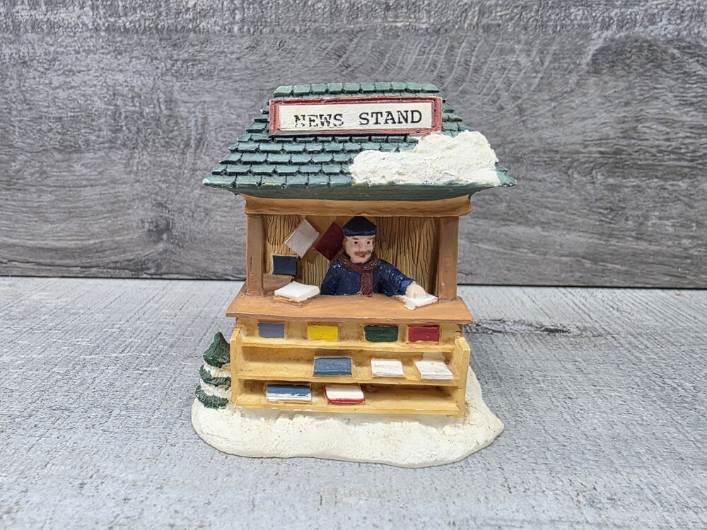 Christmas Streets 1992 News Stand Figurine Village Accessory g51i2
